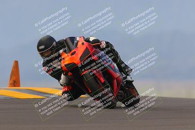 media/Sep-11-2022-SoCal Trackdays (Sun) [[81b7e951af]]/Turn 9 (930am)/